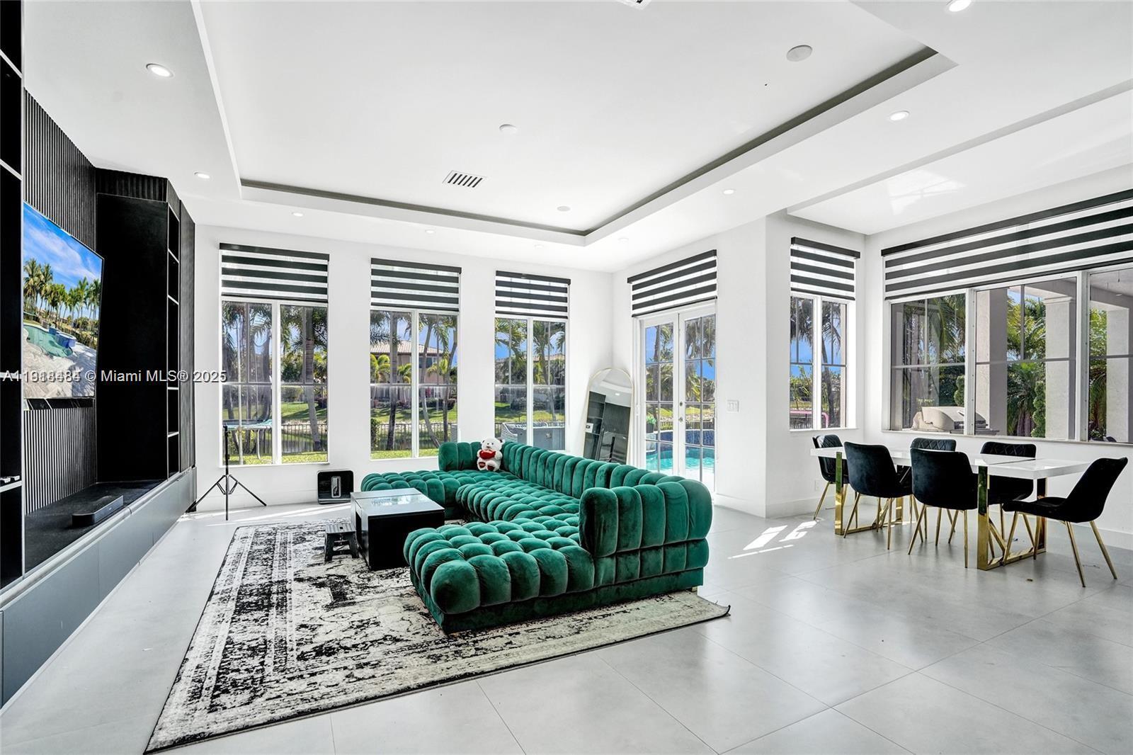 HERON BAY NORTHEAST - Residential