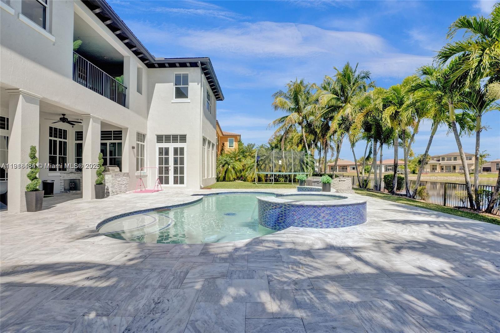 HERON BAY NORTHEAST - Residential