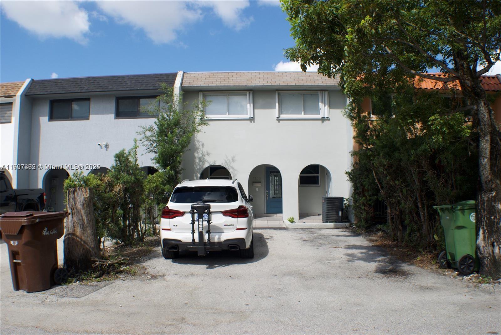 7160 W 3rd Ave 7160, Hialeah, Miami-Dade County, Florida - 3 Bedrooms  
3 Bathrooms - 