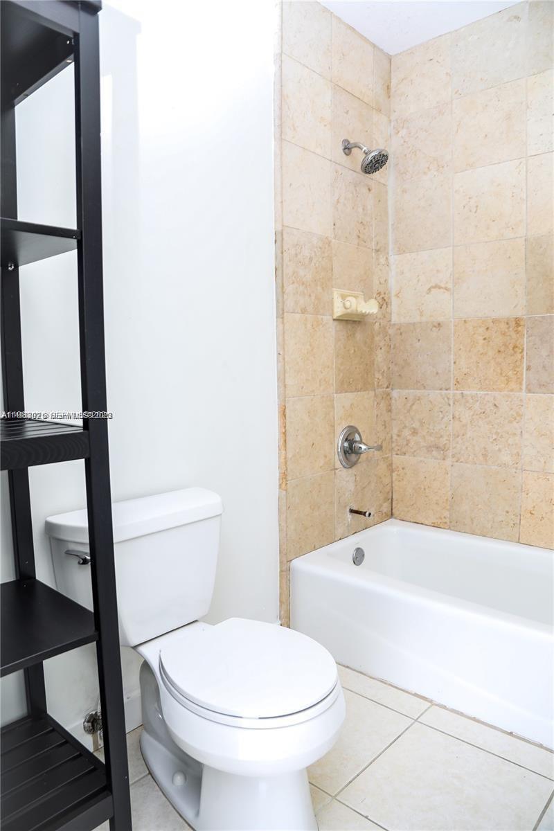 KENDALE WOODS NORTH CONDO - Residential