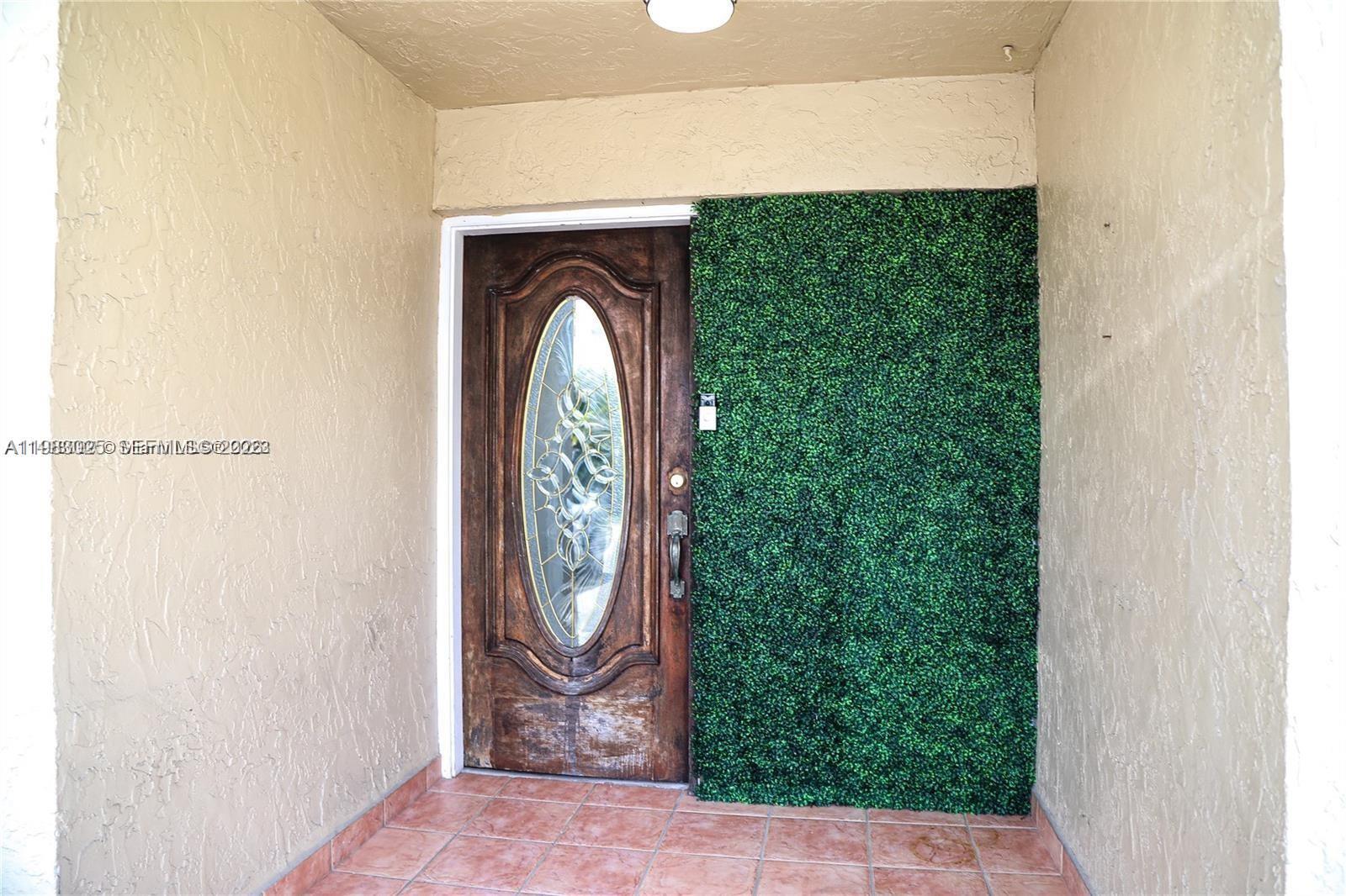 KENDALE WOODS NORTH CONDO - Residential