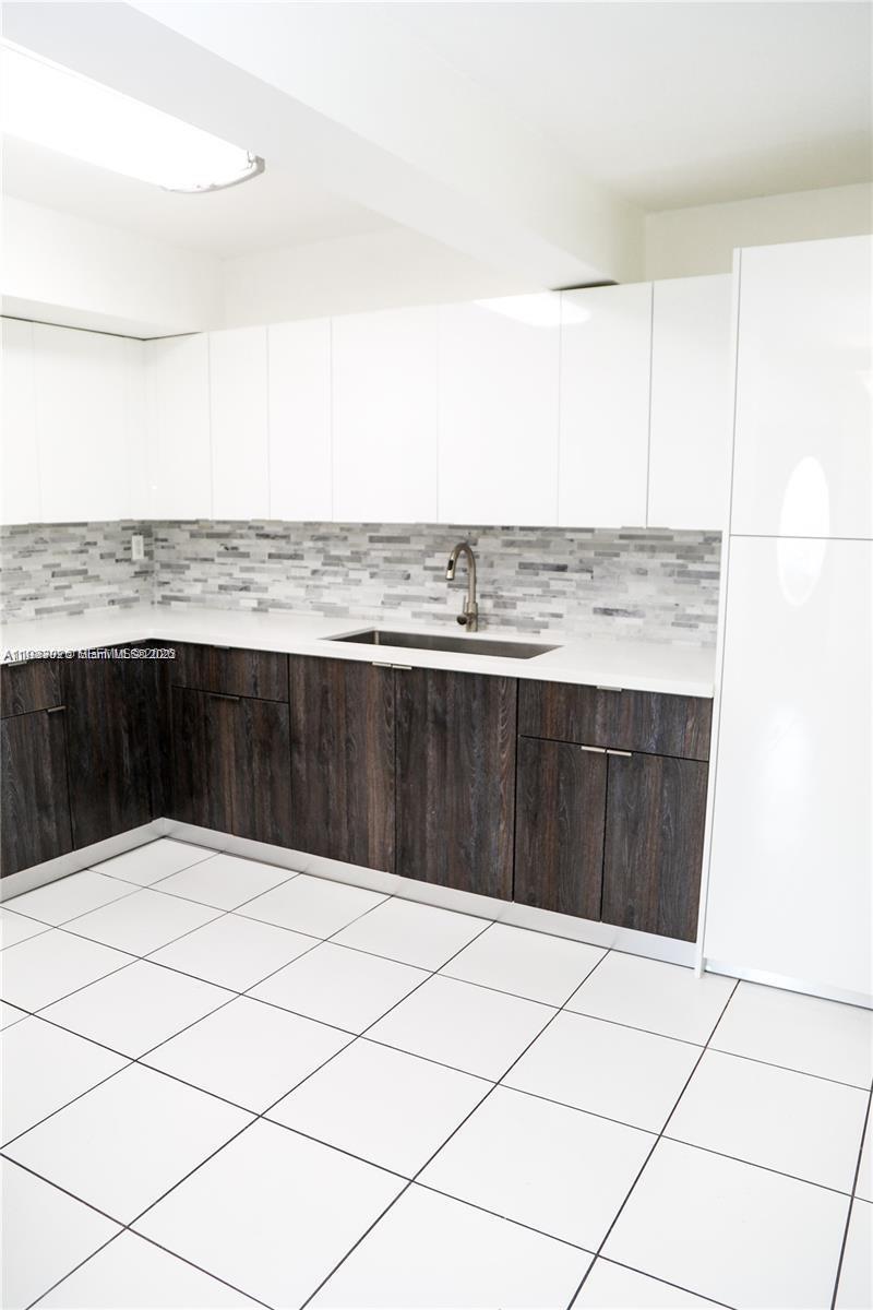 KENDALE WOODS NORTH CONDO - Residential