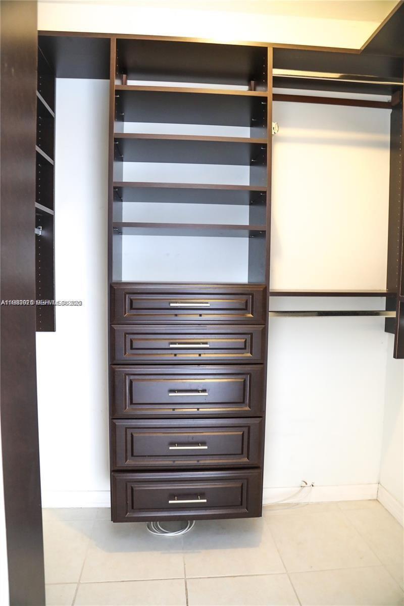 KENDALE WOODS NORTH CONDO - Residential