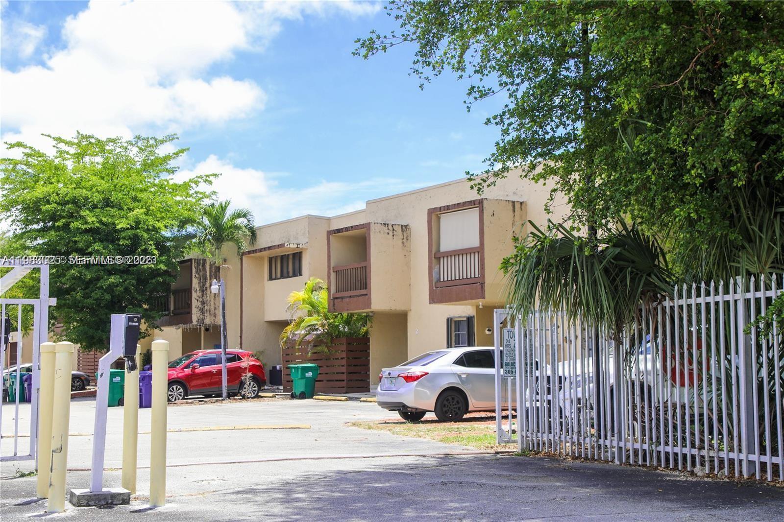 KENDALE WOODS NORTH CONDO - Residential