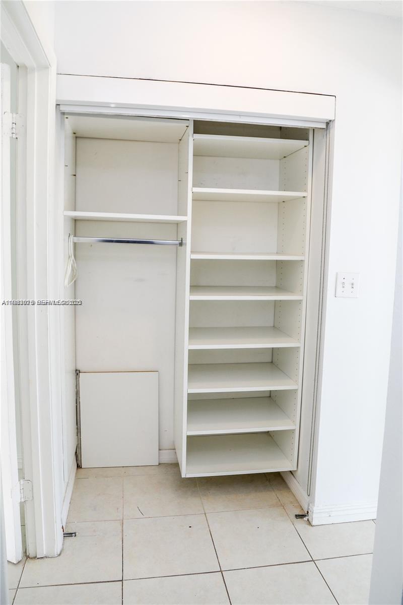 KENDALE WOODS NORTH CONDO - Residential