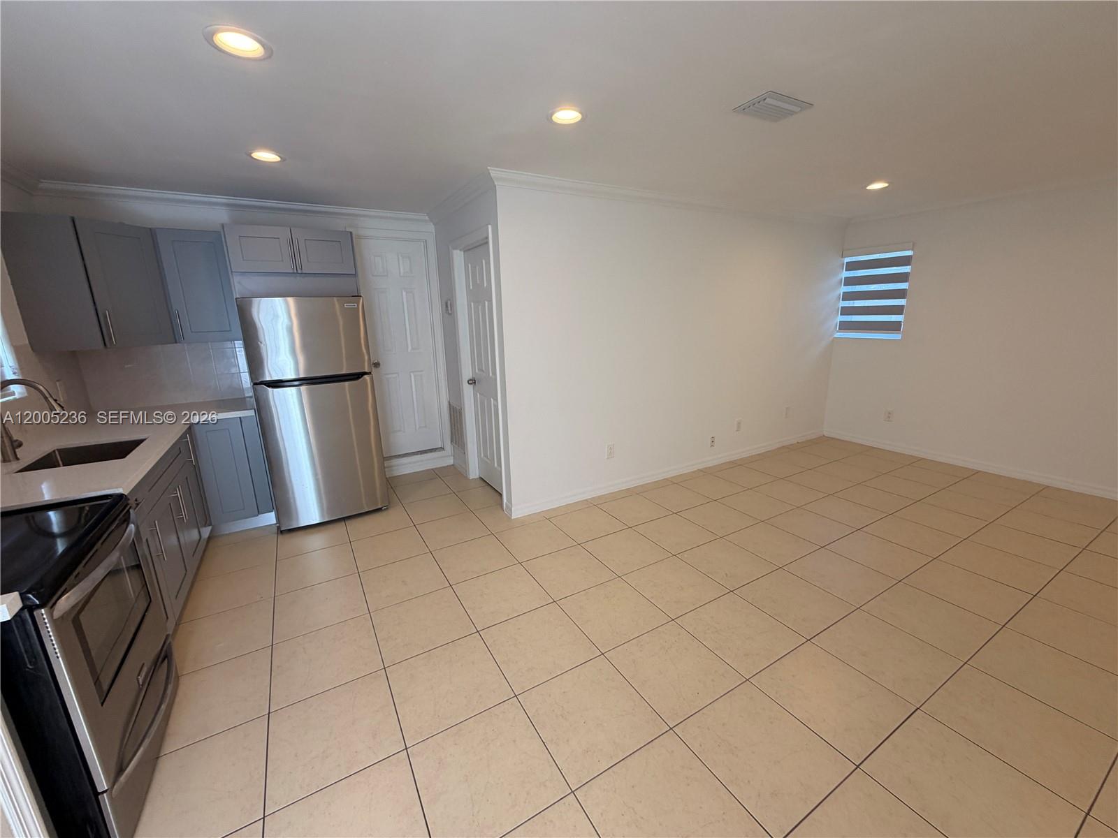 DRIFTWOOD ESTATES NO 2 - Residential Lease