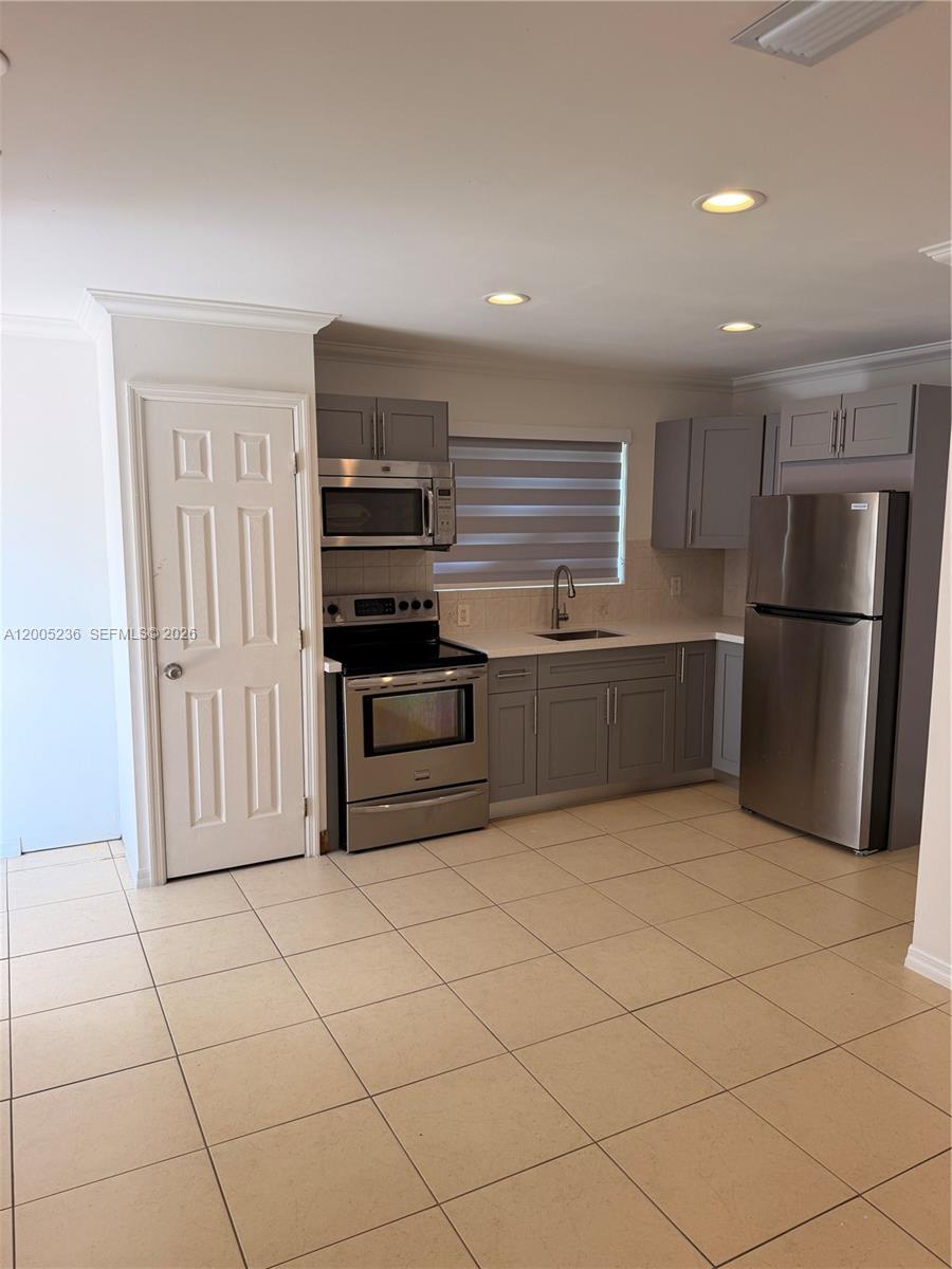 DRIFTWOOD ESTATES NO 2 - Residential Lease