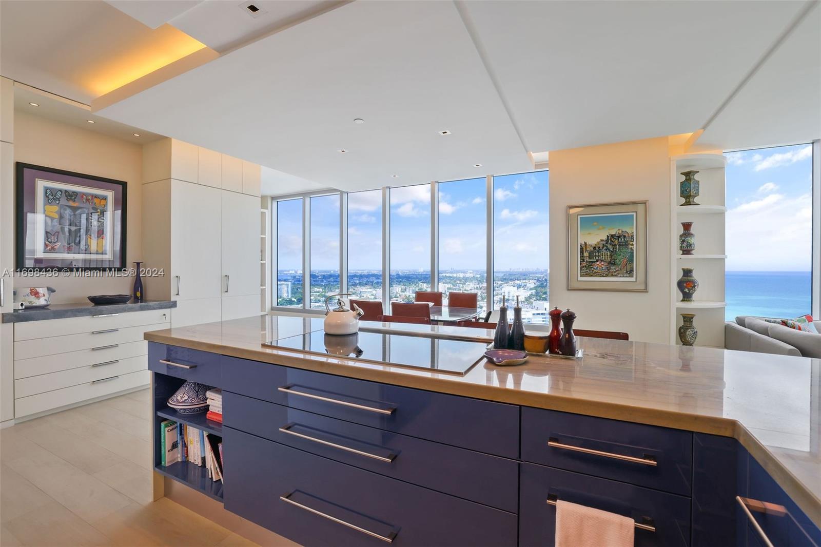 6899 Collins Ave 2804
