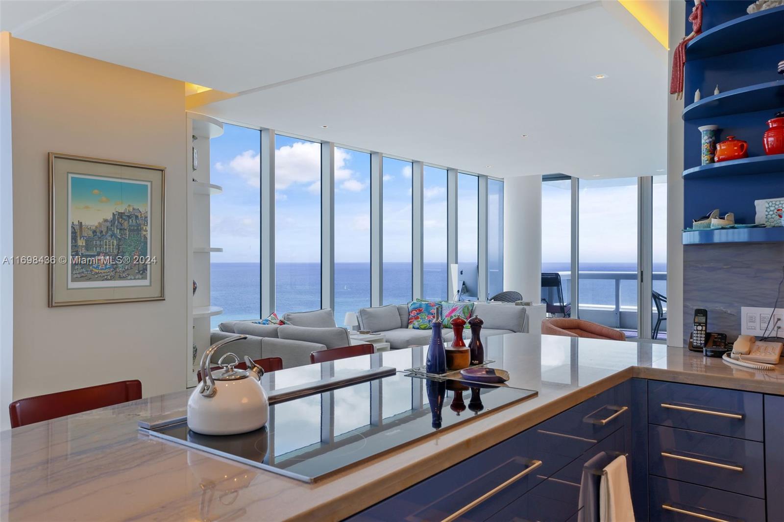 6899 Collins Ave 2804