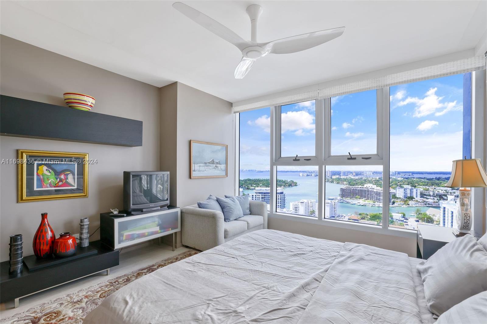 NORTH CARILLON BEACH COND - Residential