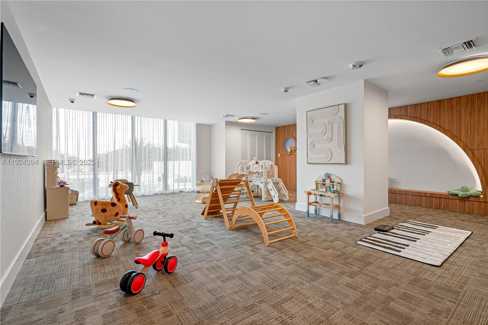 NORTH MIAMI BEACH PLACE - Residential Lease