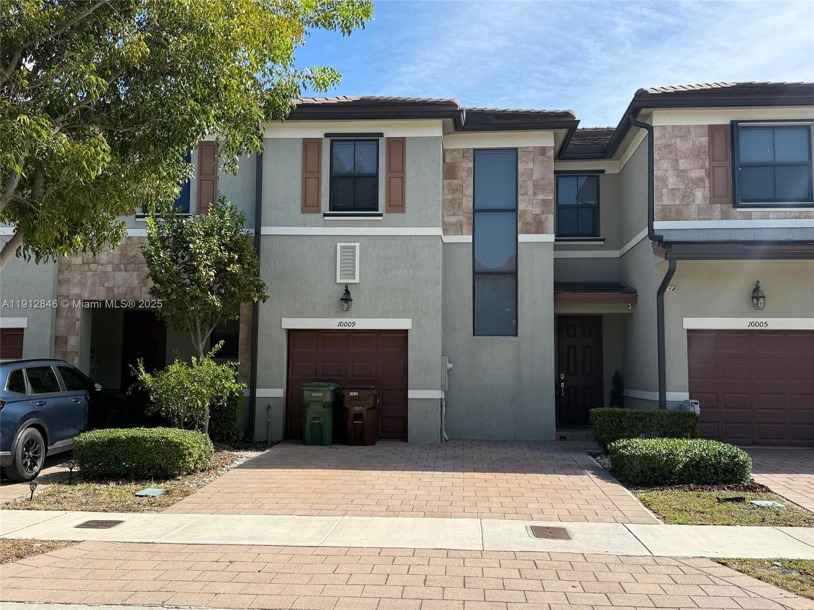 AQUABELLA SECTION ONE - Residential