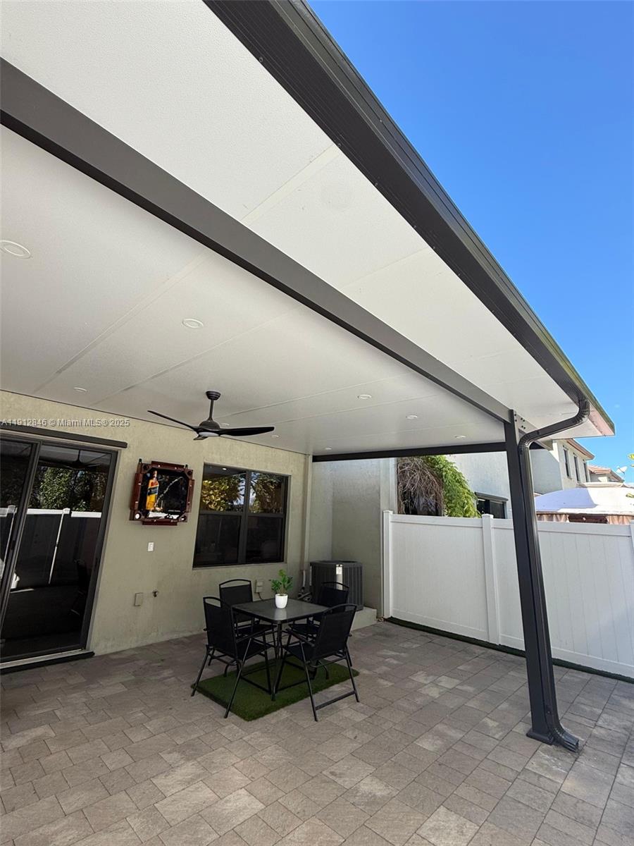 AQUABELLA SECTION ONE - Residential