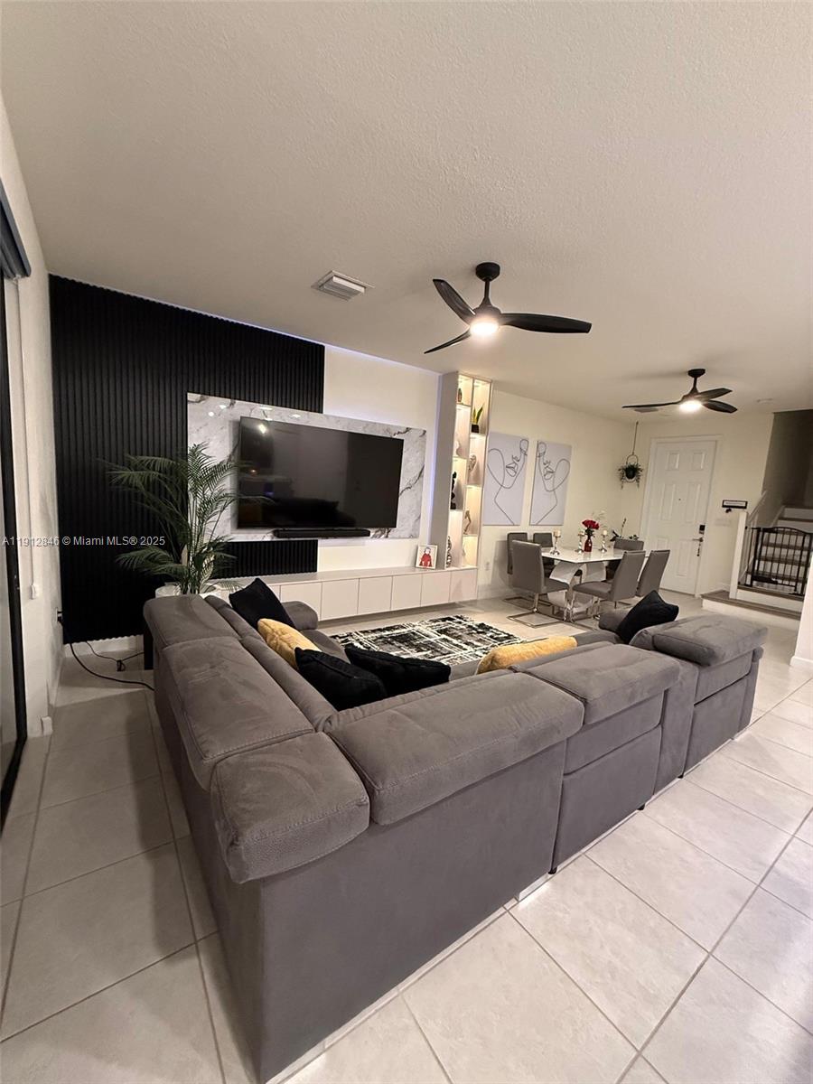 AQUABELLA SECTION ONE - Residential