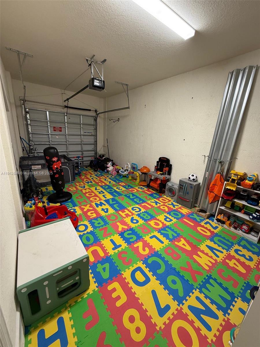 AQUABELLA SECTION ONE - Residential