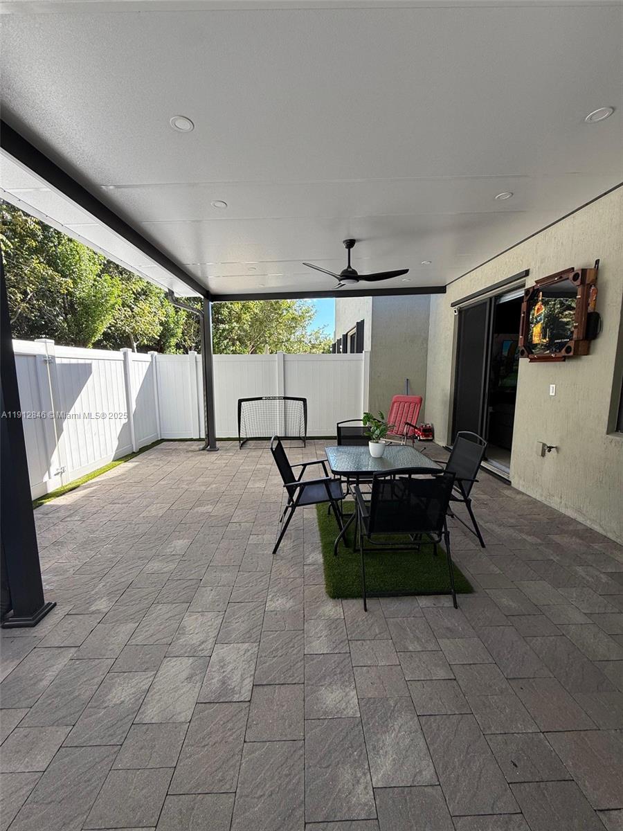 AQUABELLA SECTION ONE - Residential