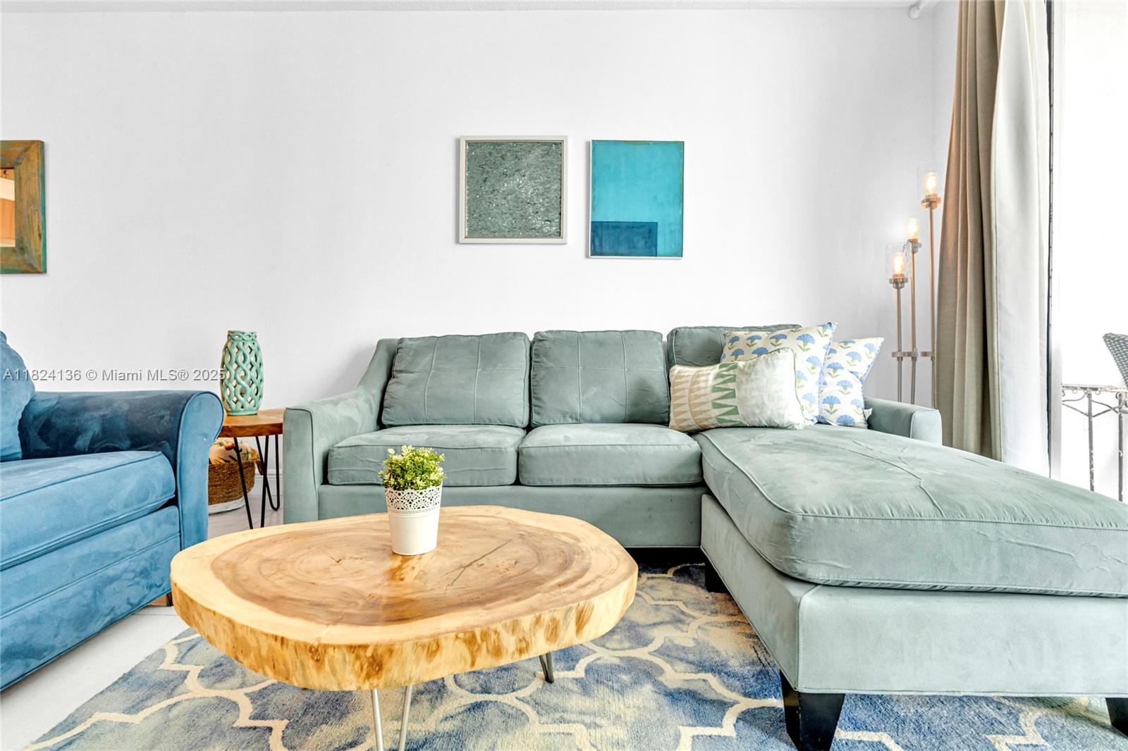 1750 N Bayshore Dr 2005