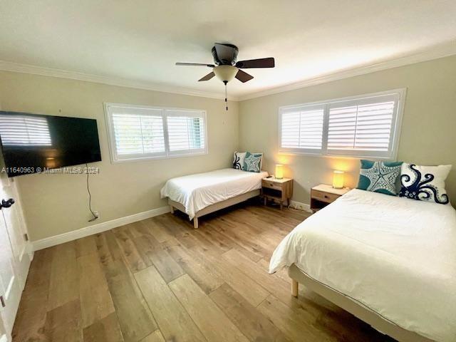 HOLLYWOOD LAKES SECTION - Residential