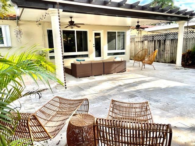 HOLLYWOOD LAKES SECTION - Residential