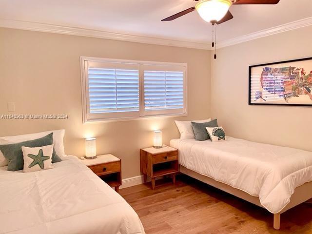HOLLYWOOD LAKES SECTION - Residential