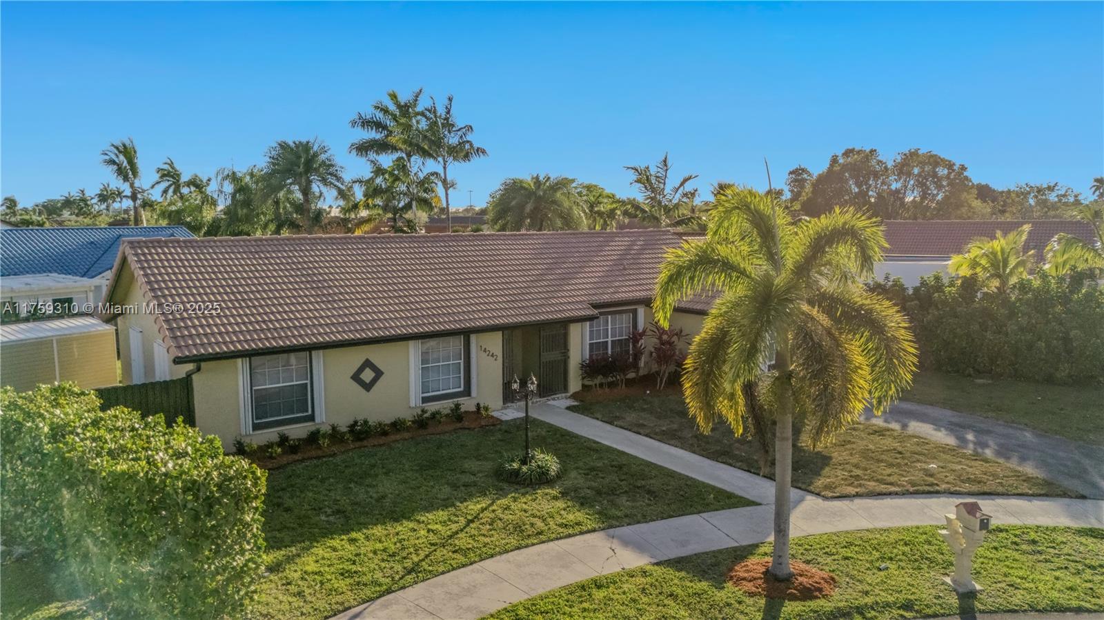 Rental Property at 14242 Sw 46th Ter, Miami, Broward County, Florida - Bedrooms: 4 
Bathrooms: 2  - $4,200 MO.