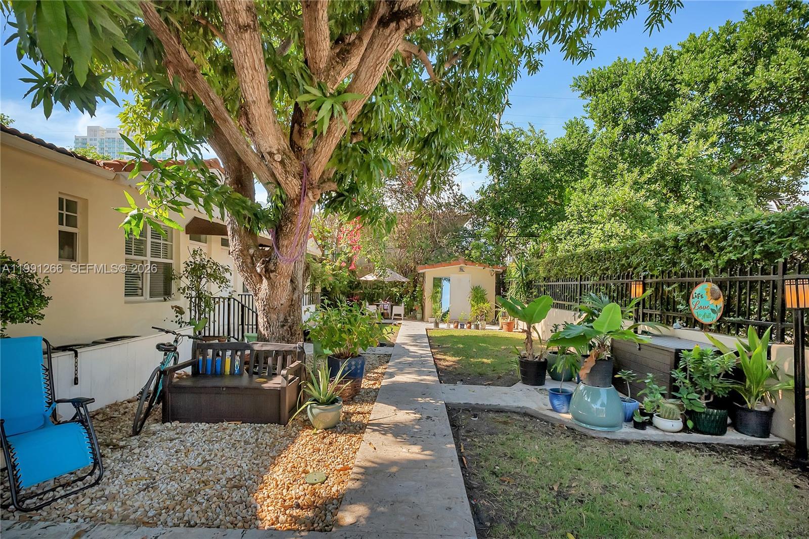 LENOX MANOR - Residential Lease