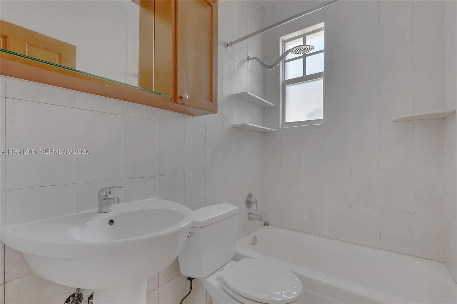 LENOX MANOR - Residential Lease