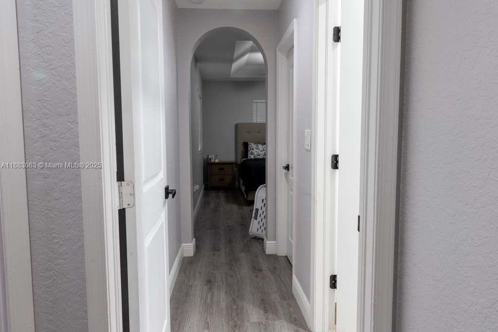 MANDARIN LAKES - Residential