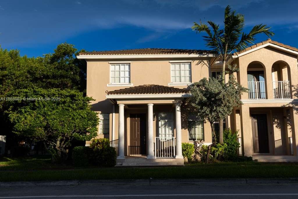 MANDARIN LAKES - Residential