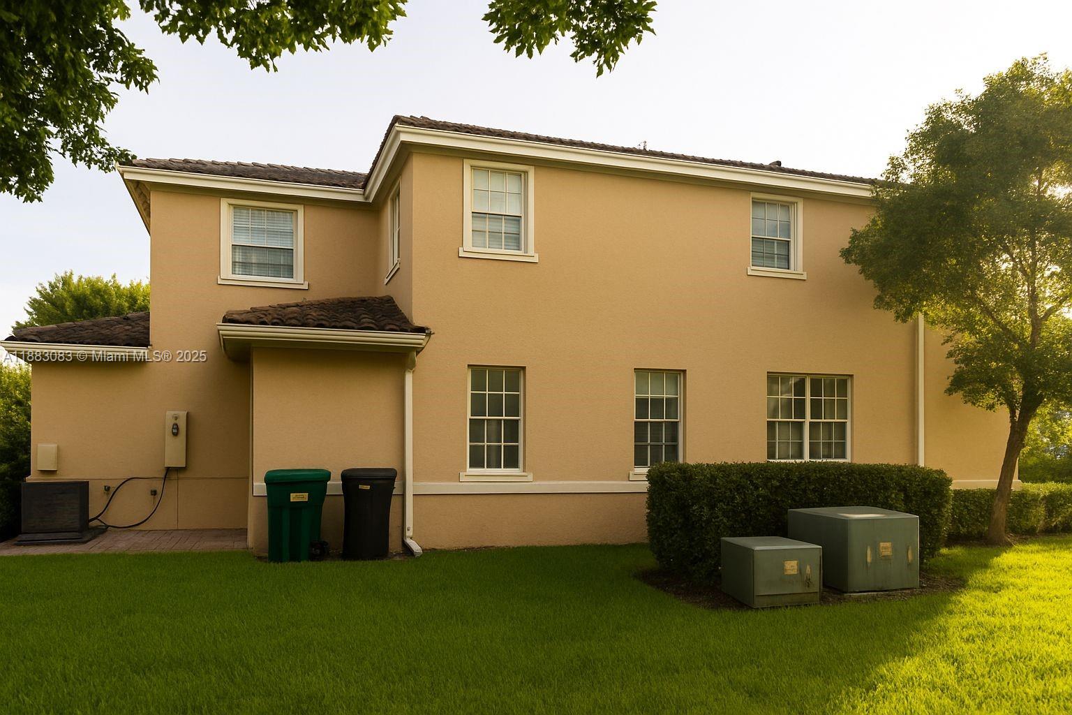 MANDARIN LAKES - Residential