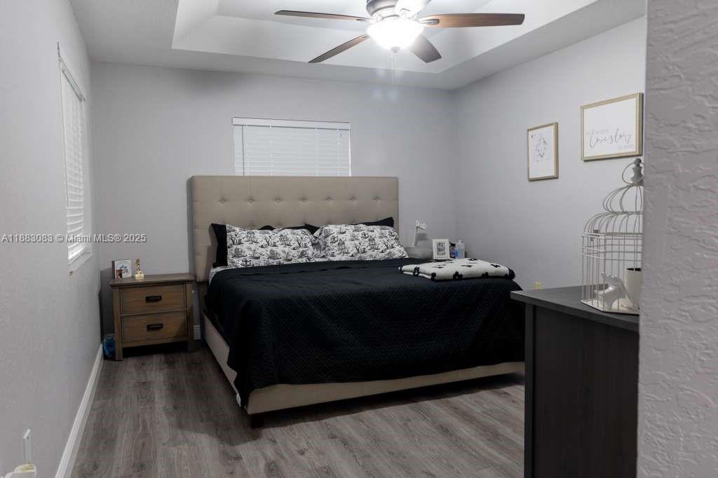 MANDARIN LAKES - Residential