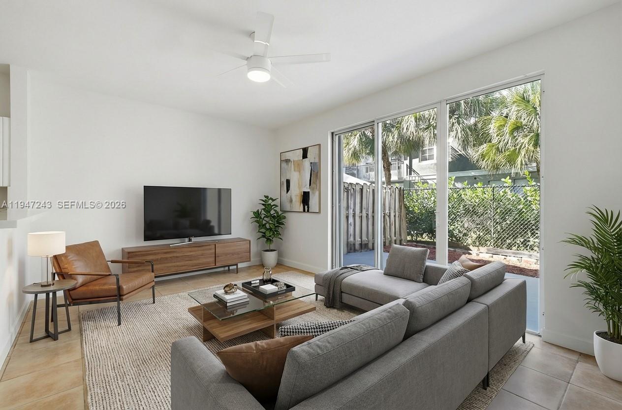 VILLAS AT NAUTICA ONE CON - Residential