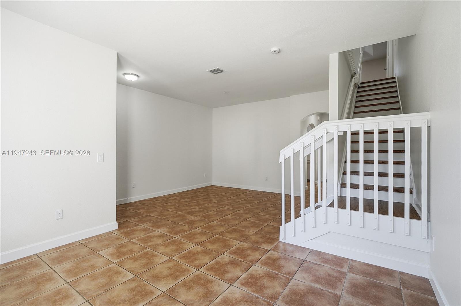 VILLAS AT NAUTICA ONE CON - Residential