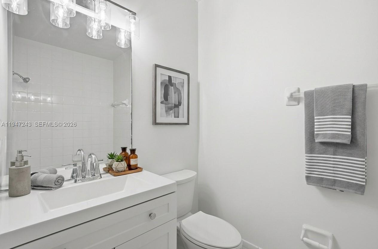 VILLAS AT NAUTICA ONE CON - Residential