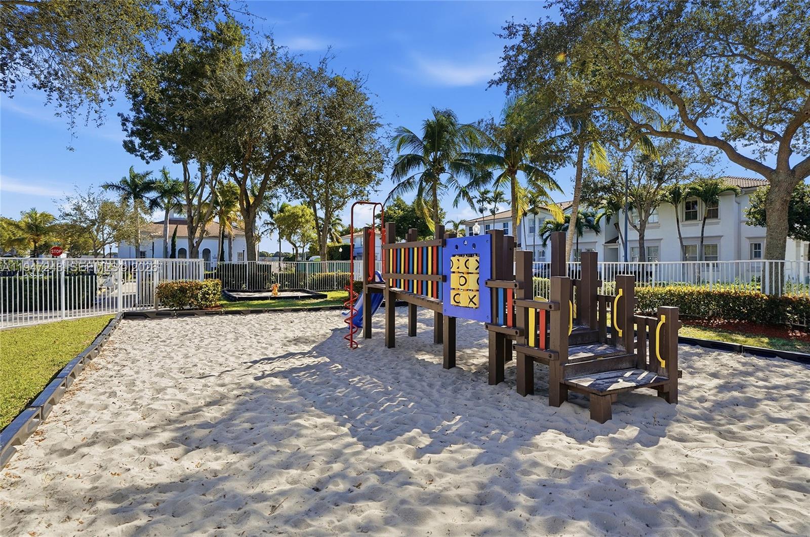 VILLAS AT NAUTICA ONE CON - Residential