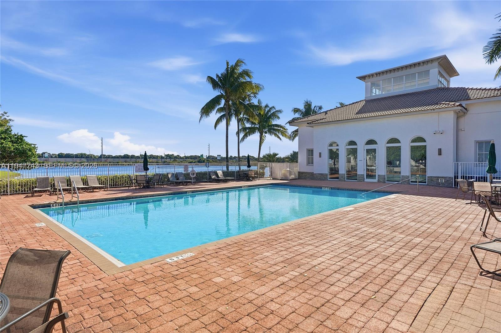 VILLAS AT NAUTICA ONE CON - Residential