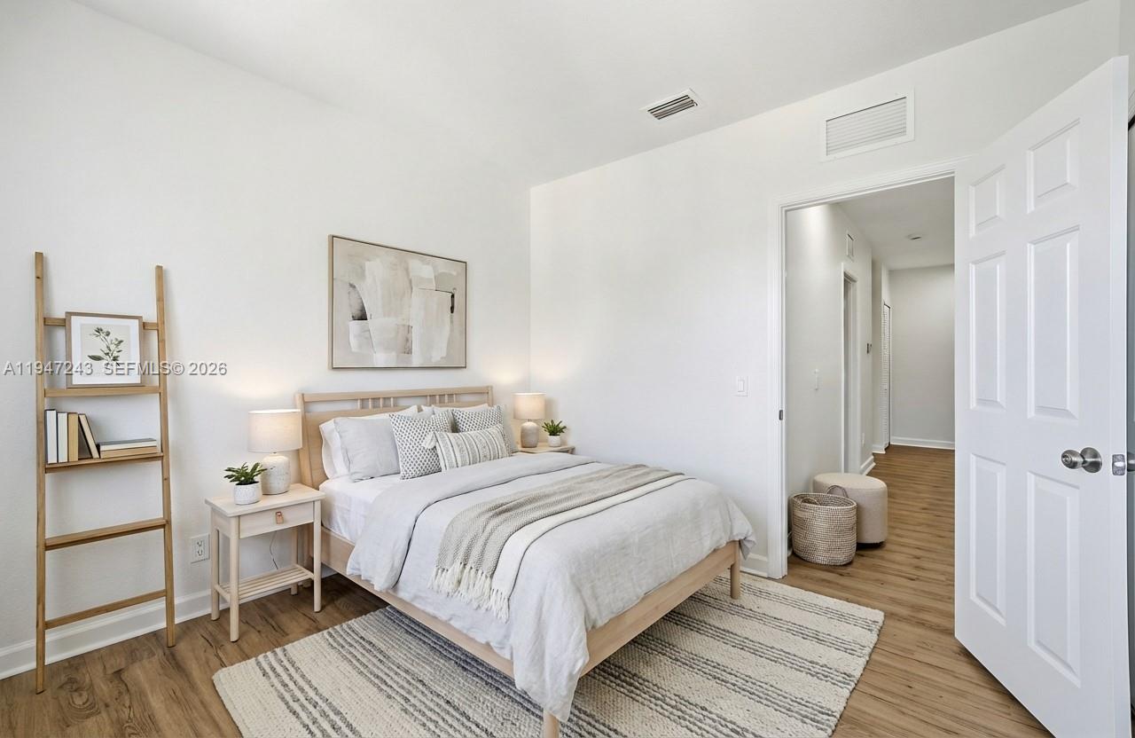 VILLAS AT NAUTICA ONE CON - Residential