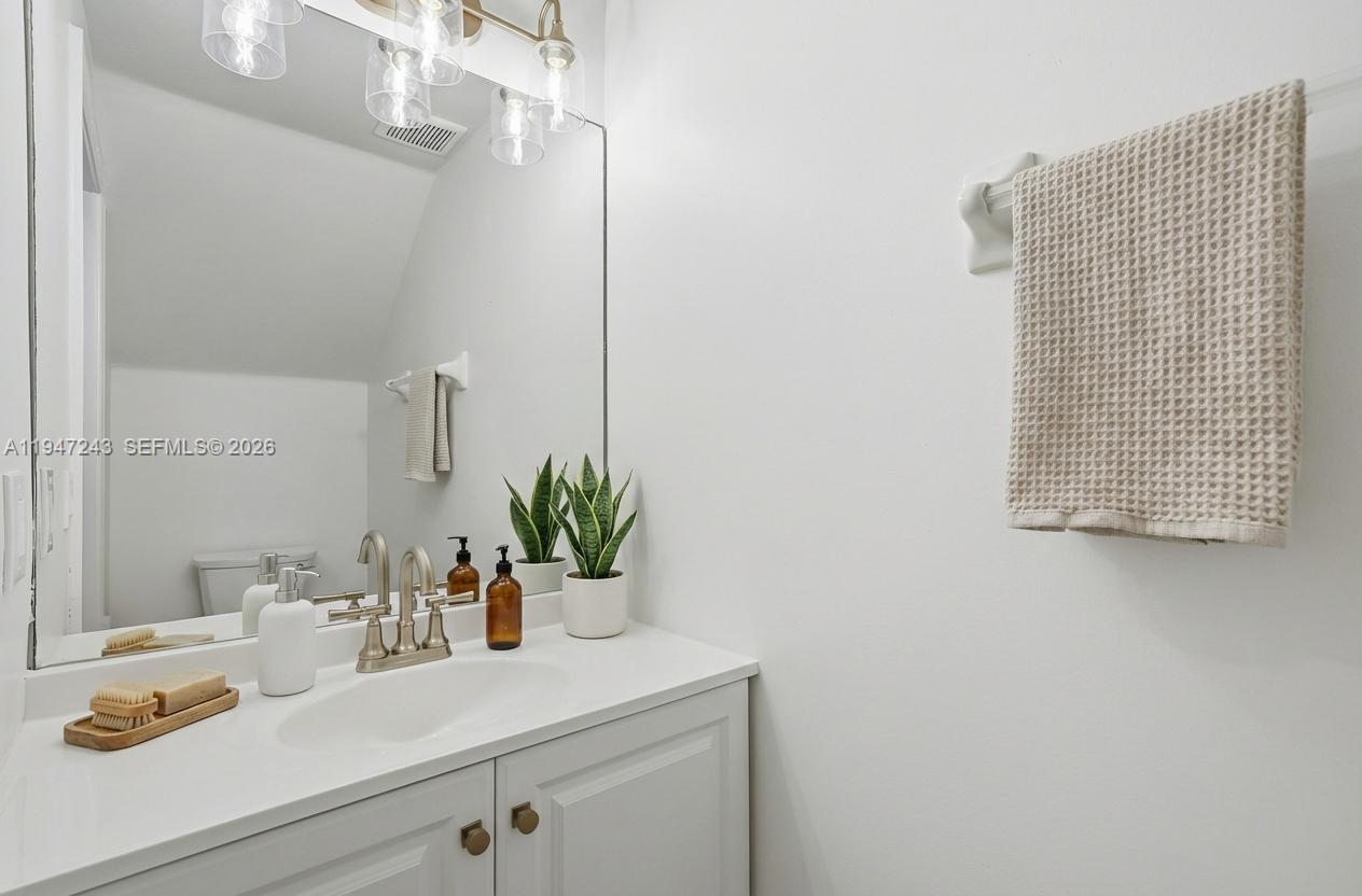 VILLAS AT NAUTICA ONE CON - Residential