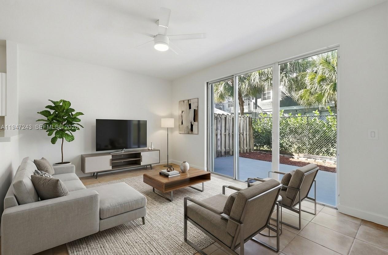 VILLAS AT NAUTICA ONE CON - Residential