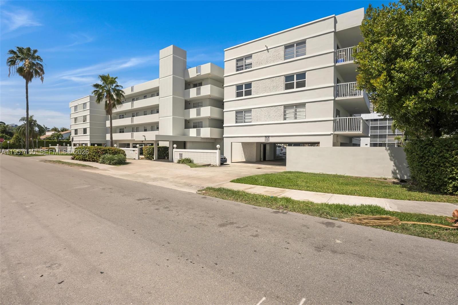 SUNSHORES CONDO - Residential