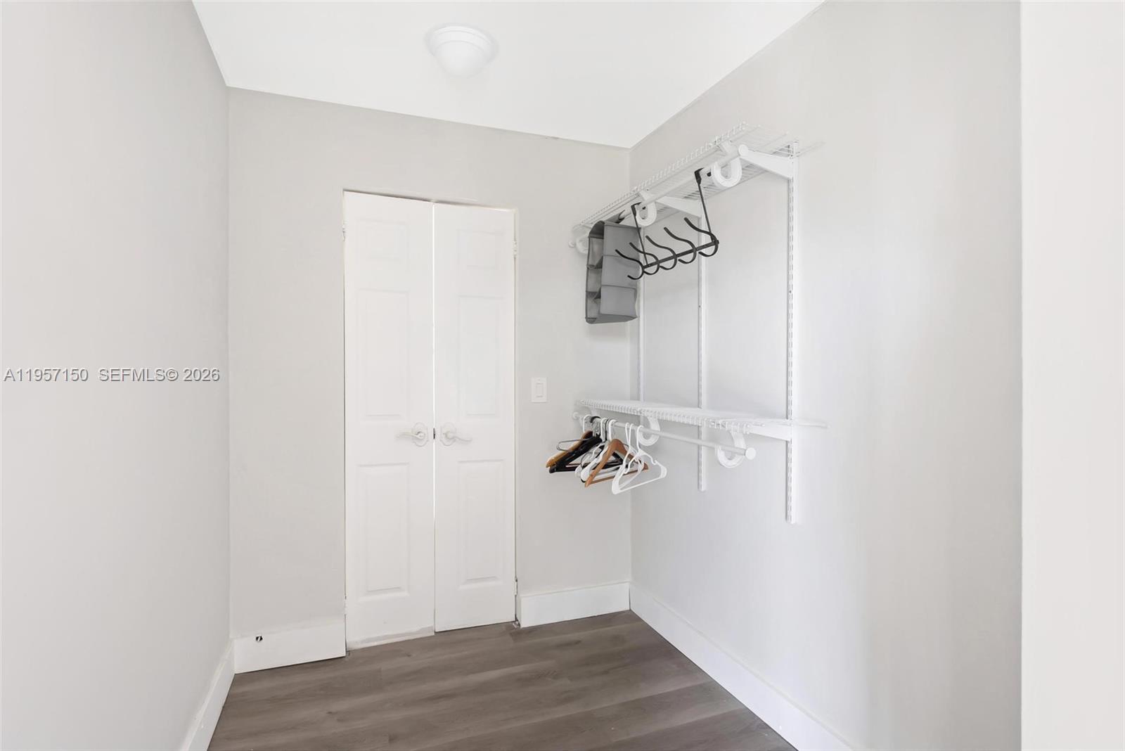 SUNSHORES CONDO - Residential