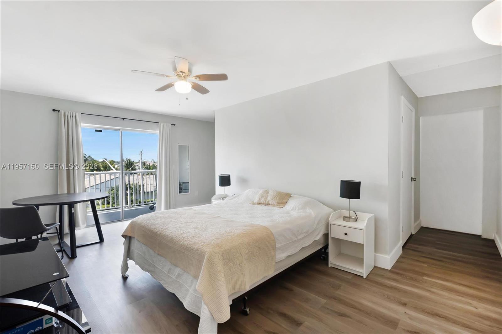 SUNSHORES CONDO - Residential