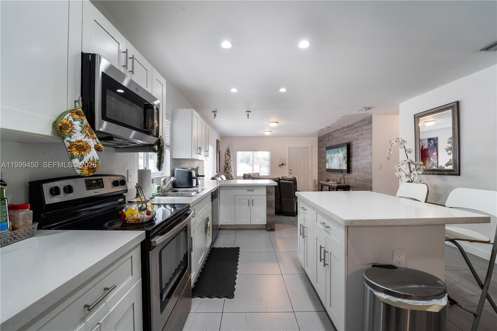 AVOCADO PARK - Residential