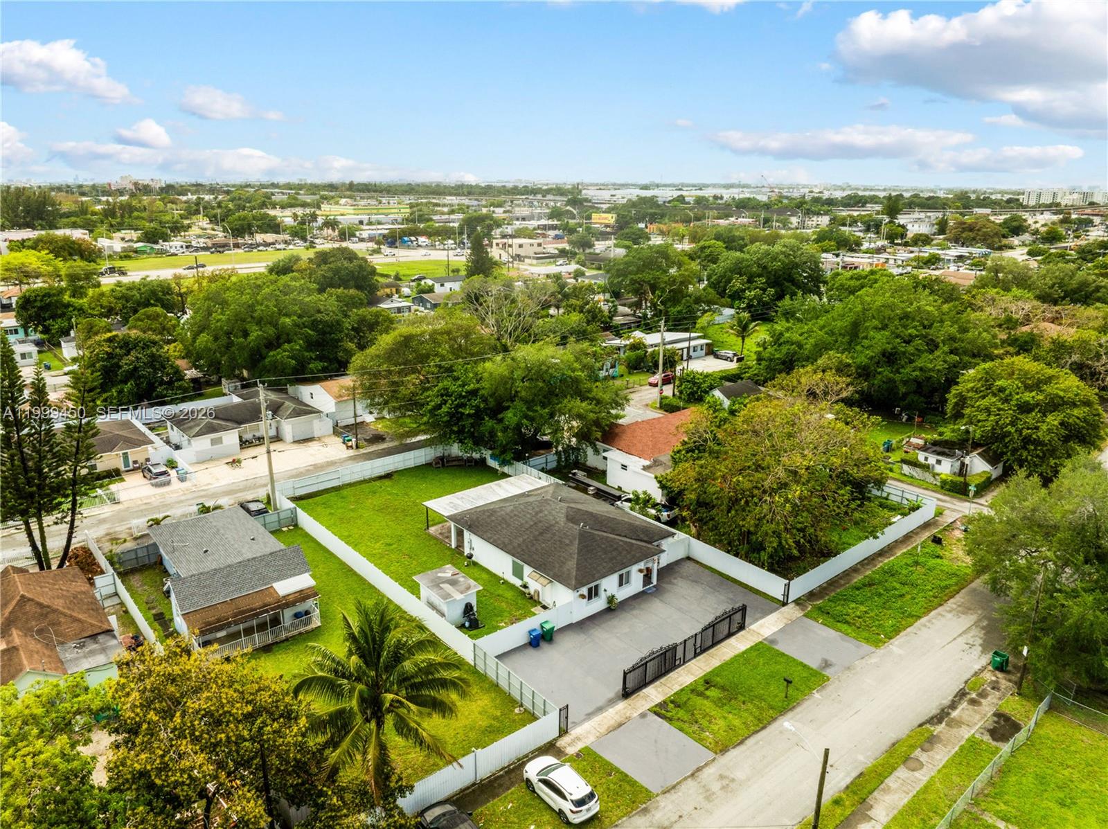 AVOCADO PARK - Residential