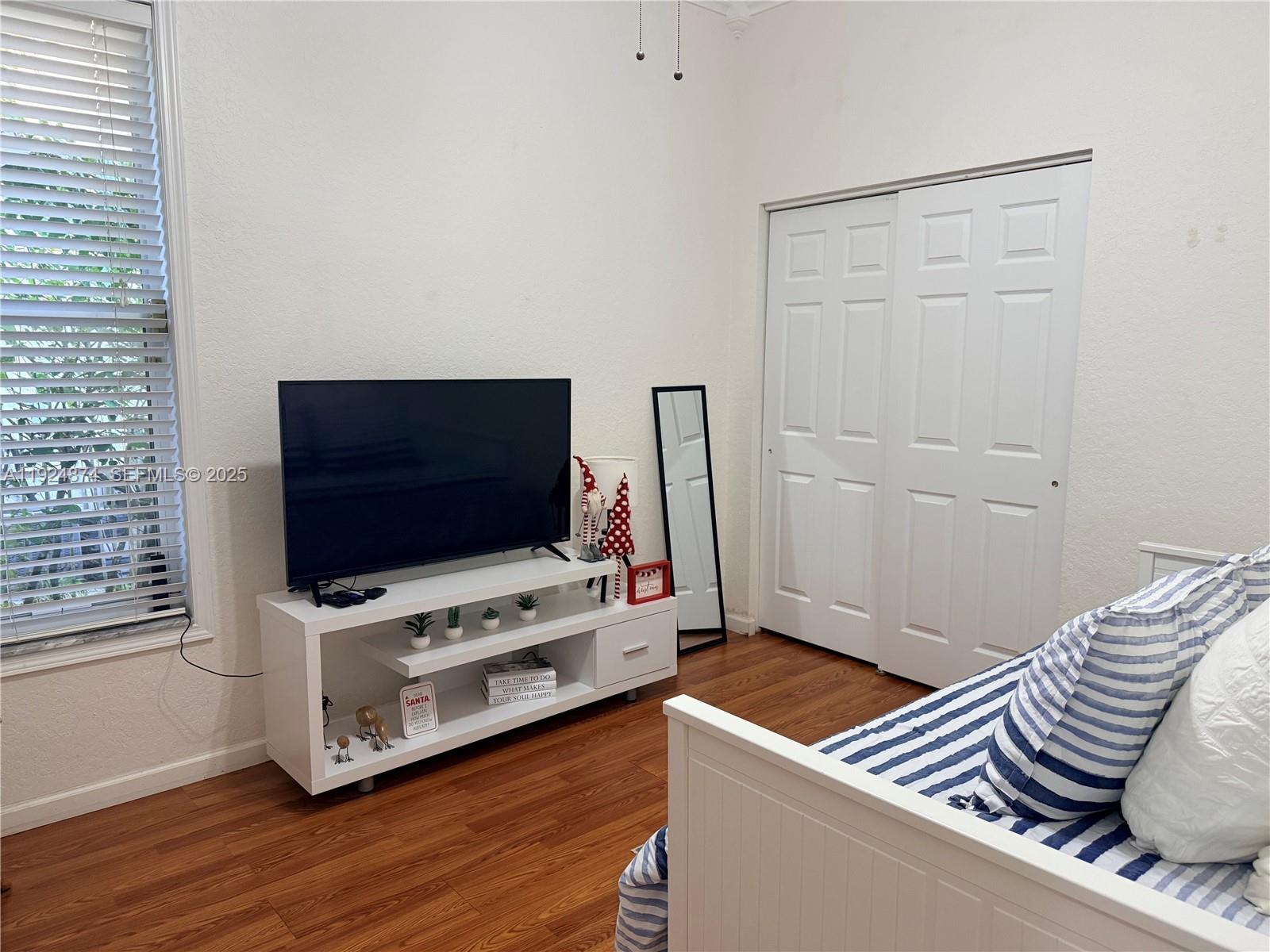 SECTOR 7-PARCEL Q - Residential Lease