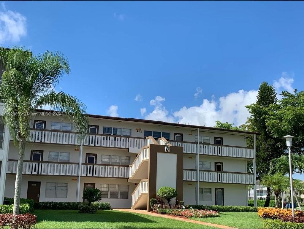 Photo of 584 N Mansfield Fld #N, Boca Raton, FL 33434 (MLS # A11528656)
