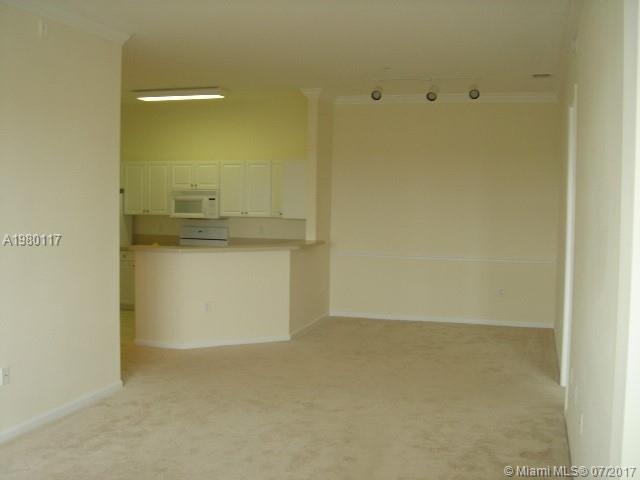 NICE UNIT AND EXCELLENT CONDITION , HUGE AREAS AND HIGH CELING AND DOORS MAKE YOU FEEL VERY WELL - Full price offers only. property is fully painted.