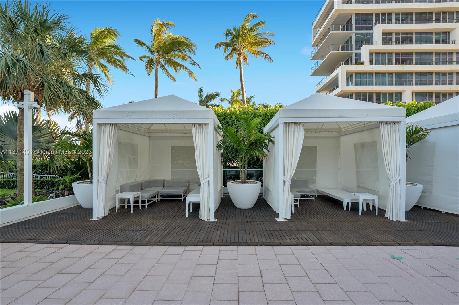 THE CARIBBEAN CONDO - Residential