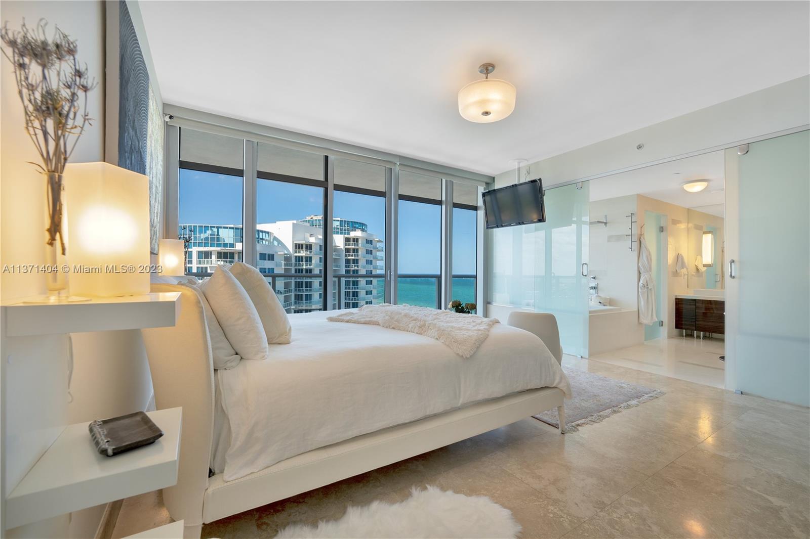 THE CARIBBEAN CONDO - Residential