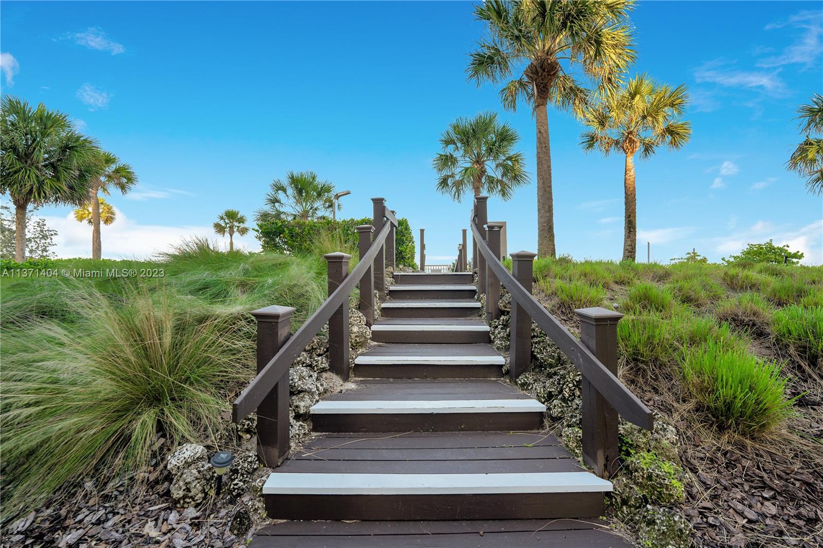 THE CARIBBEAN CONDO - Residential